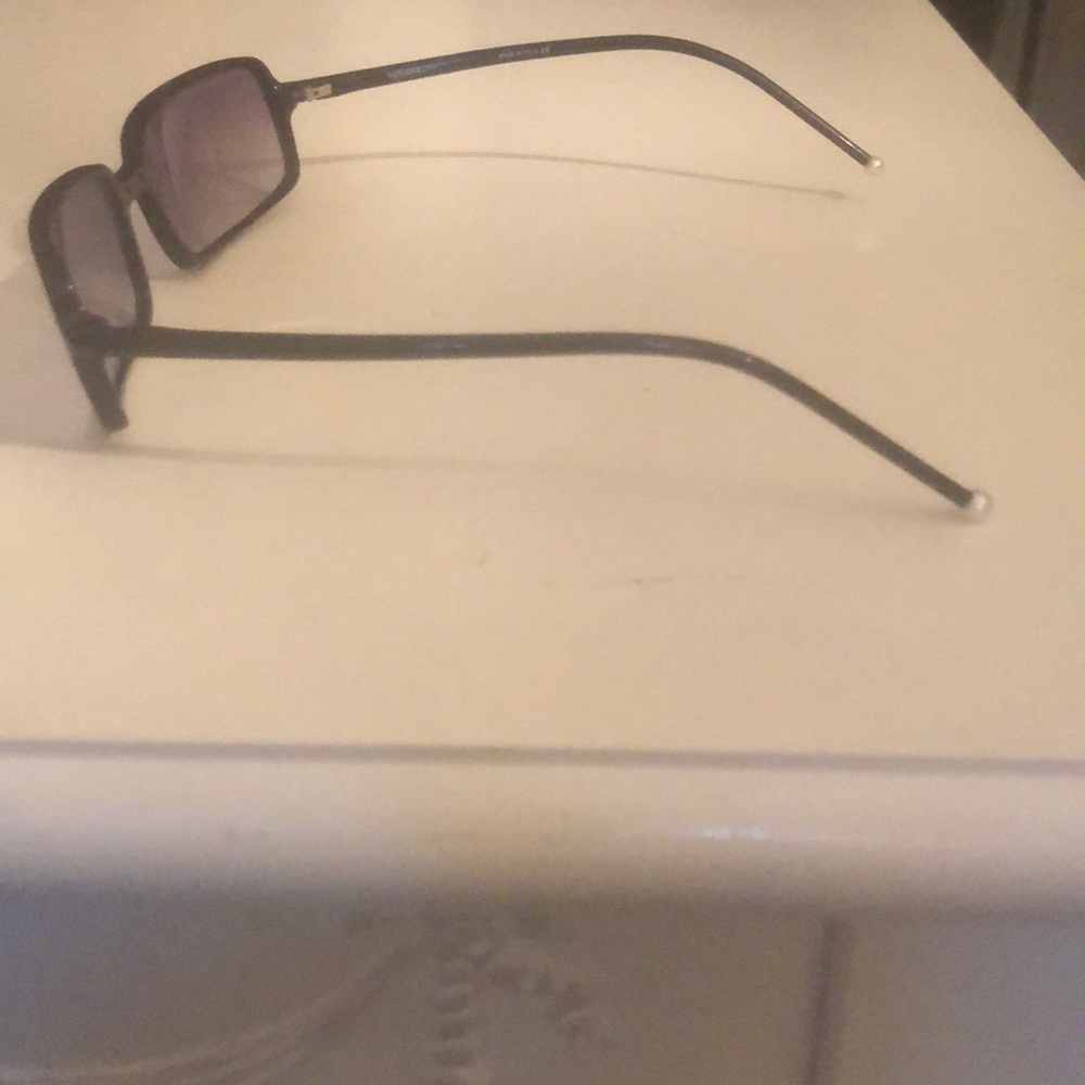 CHANEL-VERY PRETTY DAINTY THIN FRAME SUNGLASSES - Picture 4 of 10
